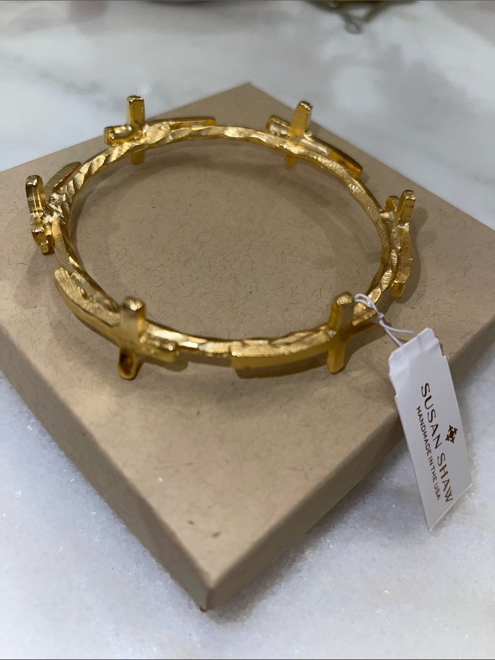 Susan Shaw Gold Cross Link Bangle Bracelet for Women - Picture 3 of 4